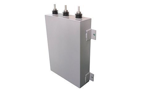 電容器的電容量一般是多少？可能與什么有關(guān)？