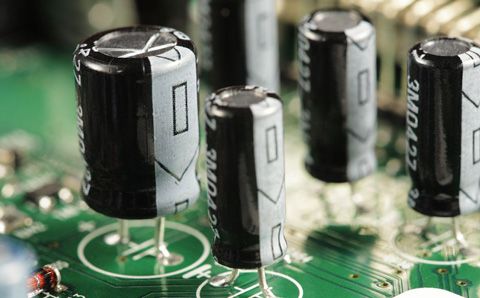 智能電容與普通電容器的區(qū)別到底是誰(shuí)比較好？